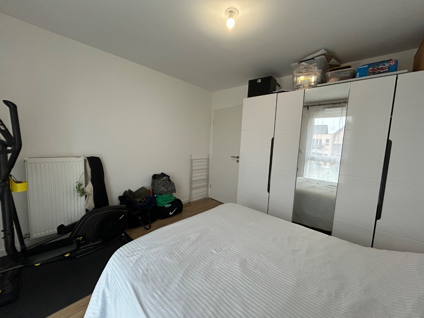 
                                                Location
                                                 Appartement T3, parkings, balcon