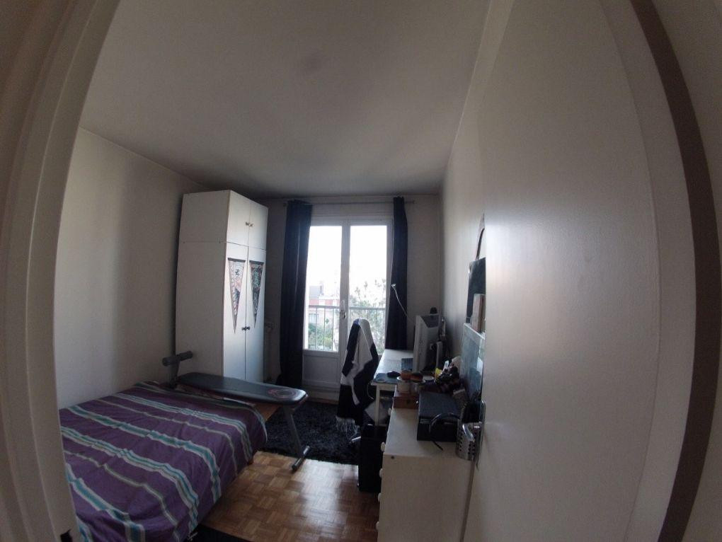 
                                                Location
                                                 Appartement T3 plein centre Gentilly