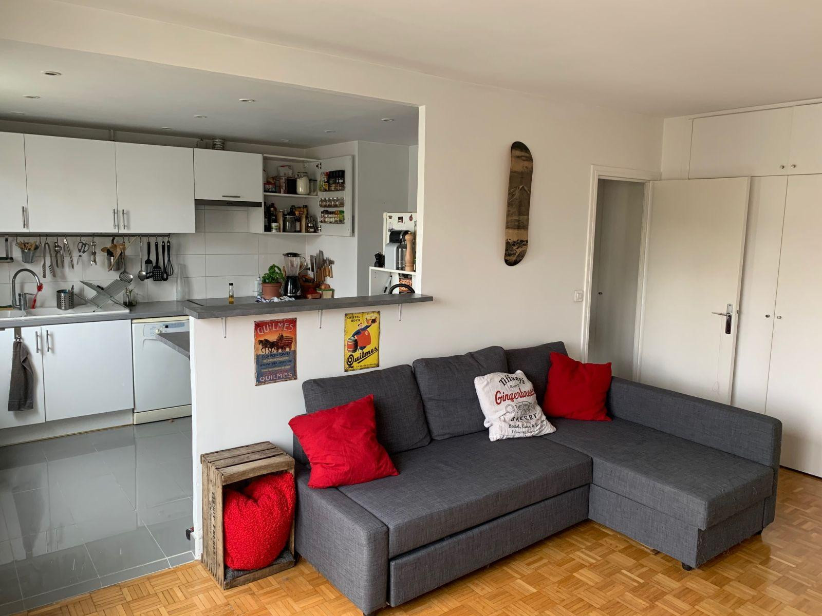 
                                                Location
                                                 Appartement T3 plein centre Gentilly