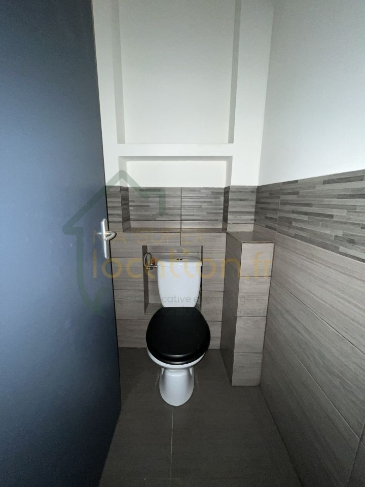 
                                                Location
                                                 Appartement T3, proche commodités