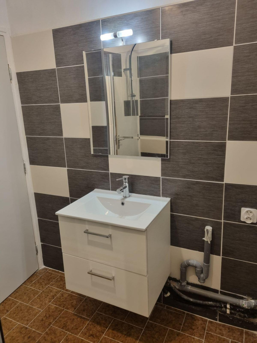 
                                                Location
                                                 Appartement T3 quartier calme