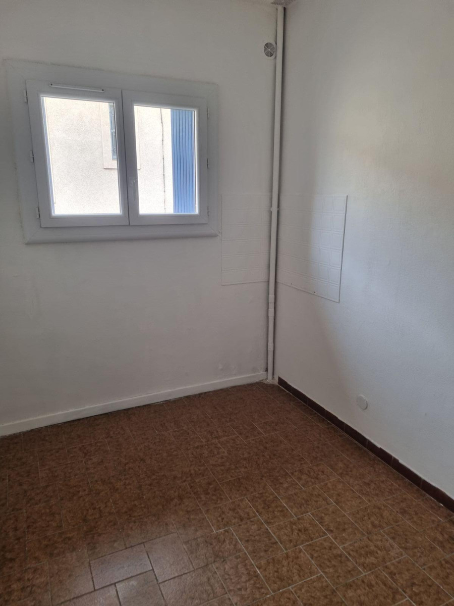 
                                                Location
                                                 Appartement T3 quartier calme