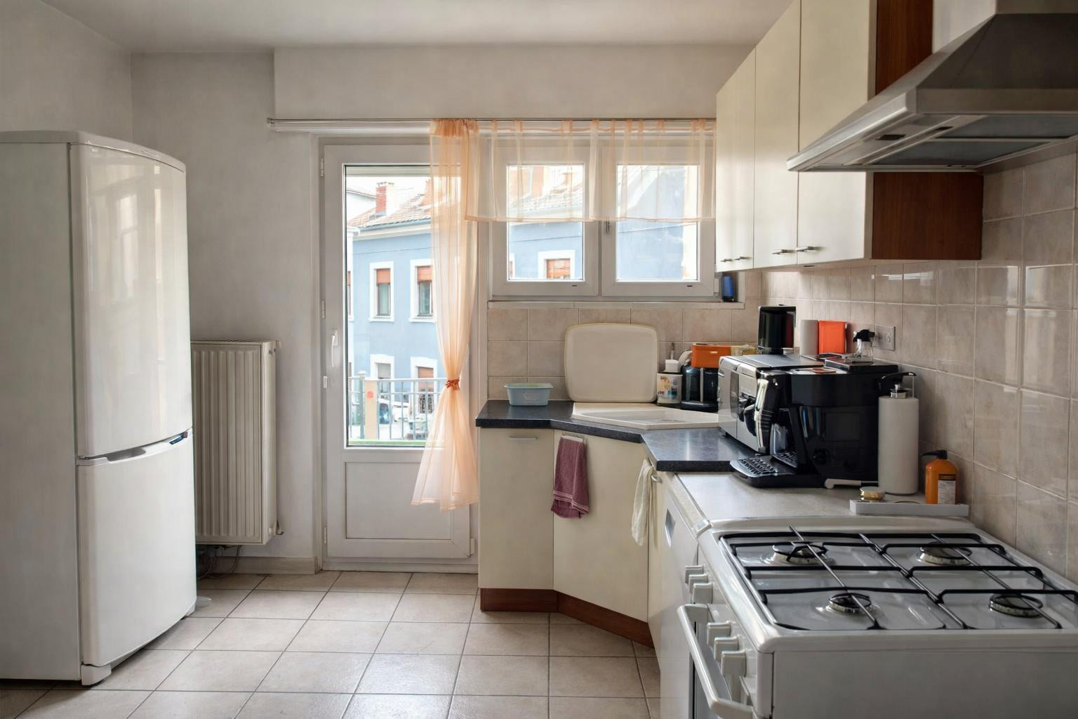 
                                                Location
                                                 Appartement T3 RDC discret et bien placé