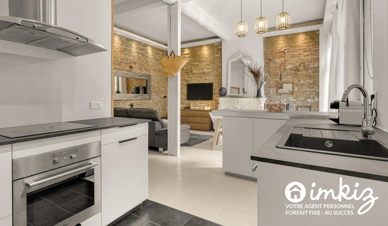 
                                                Vente
                                                 Appartement T3 rénové cachet ancien en souplex