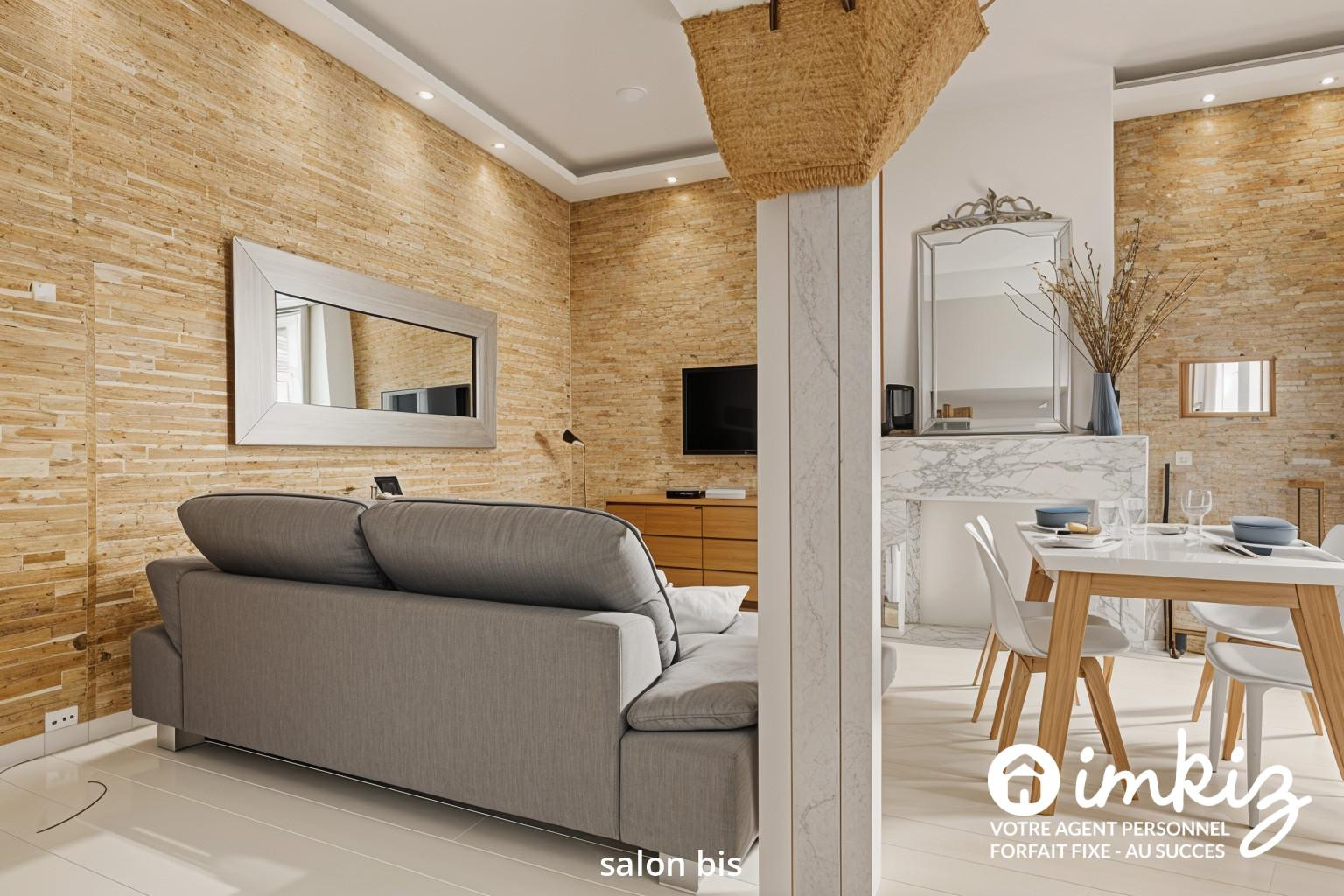 
                                                Vente
                                                 Appartement T3 rénové cachet ancien en souplex