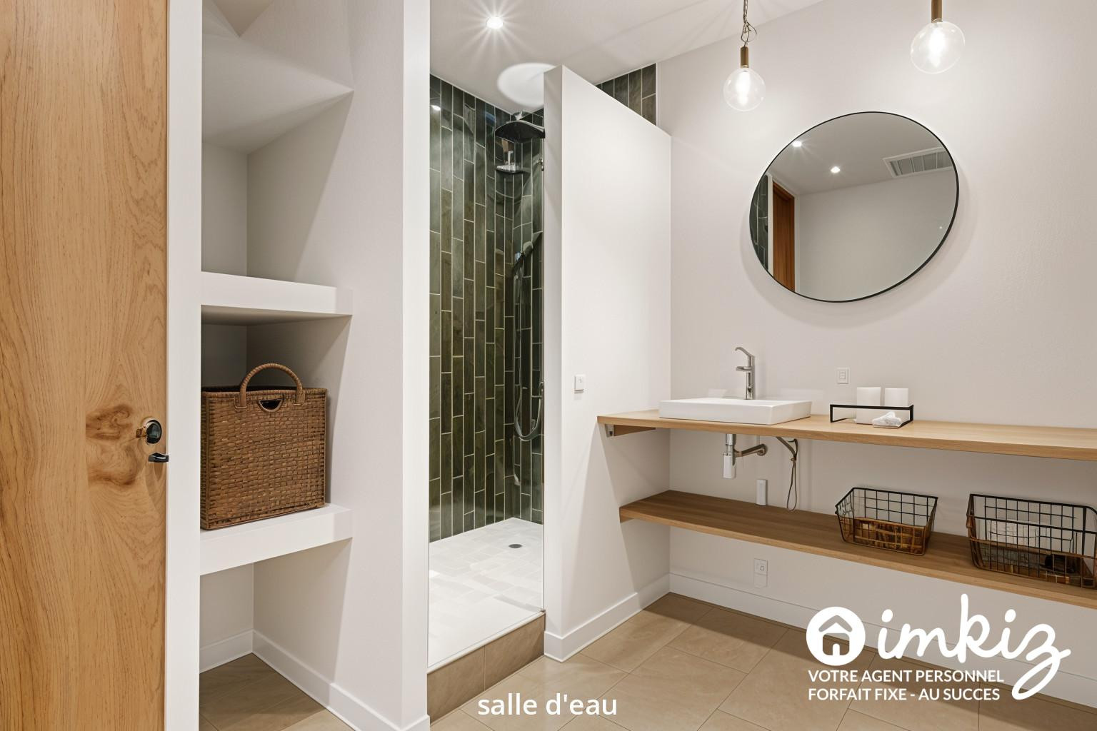 
                                                Vente
                                                 Appartement T3 rénové cachet ancien en souplex