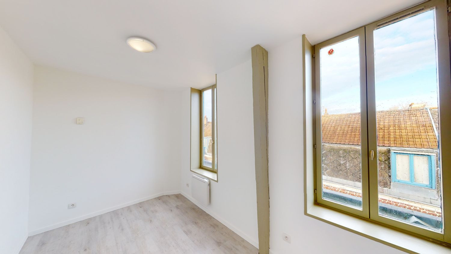 
                                                Location
                                                 Appartement T3 rénové Douai