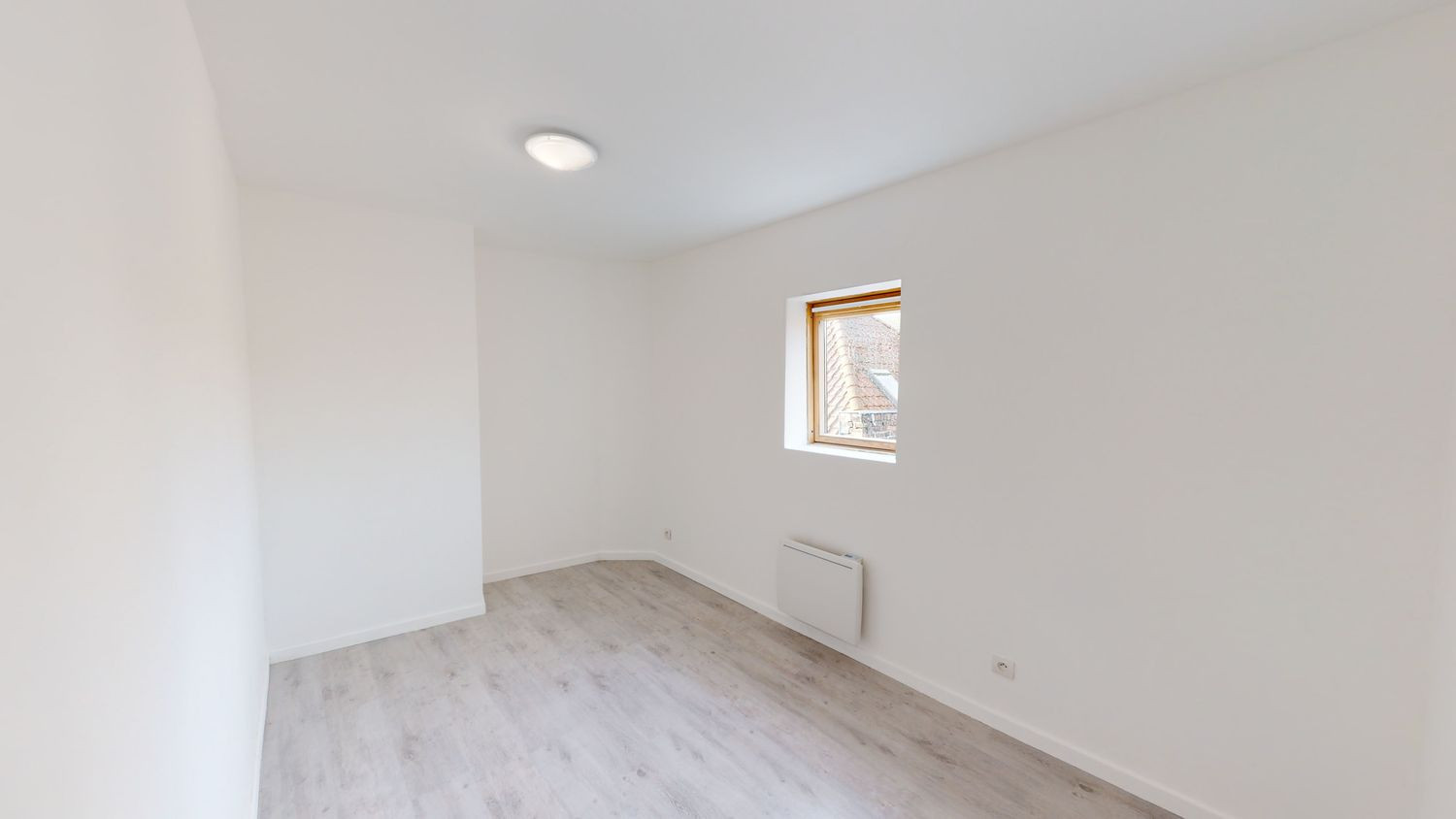 
                                                Location
                                                 Appartement T3 rénové Douai