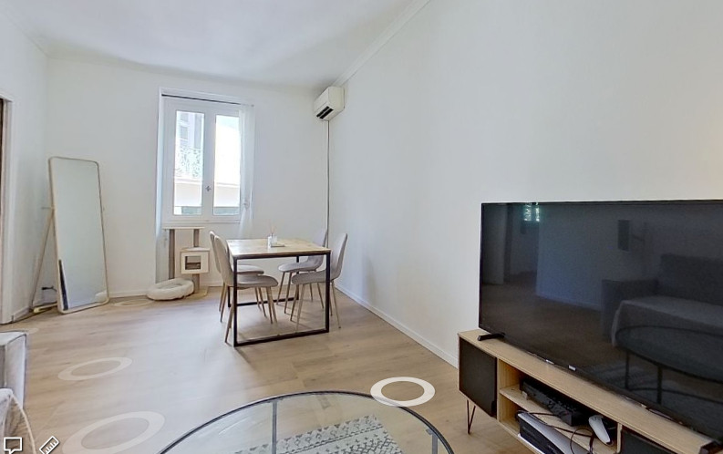 
                                                Vente
                                                 Appartement T3 rénové , proche gare de Béziers