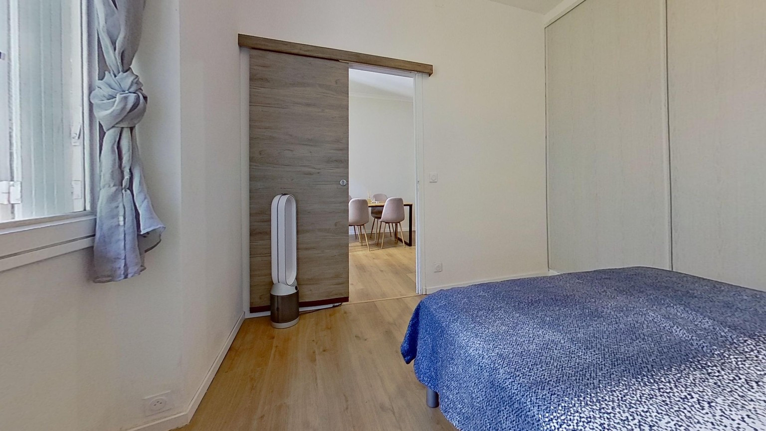
                                                Vente
                                                 Appartement T3 rénové , proche gare de Béziers