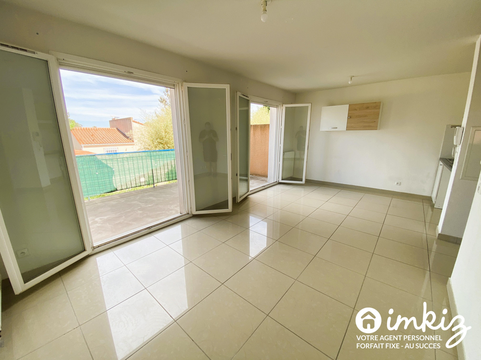 
                                                Vente
                                                 Appartement T3 + terrasse +2 parkings