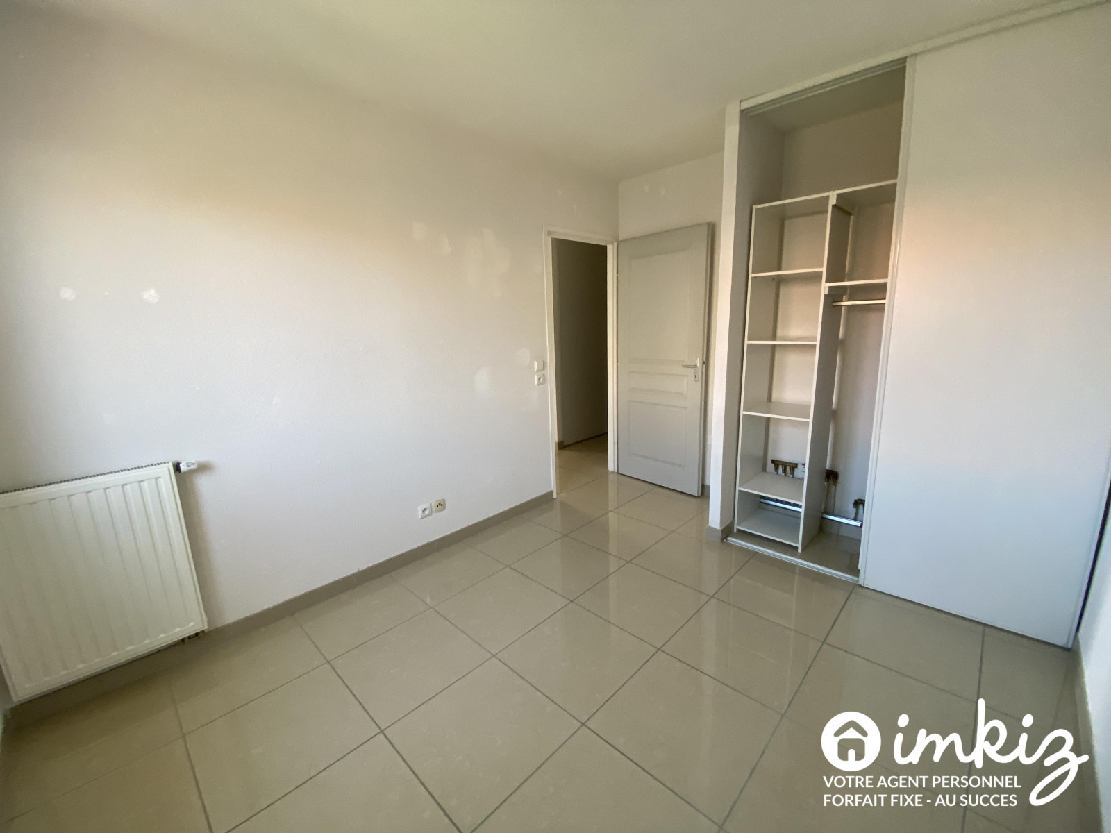 
                                                Vente
                                                 Appartement T3 + terrasse +2 parkings