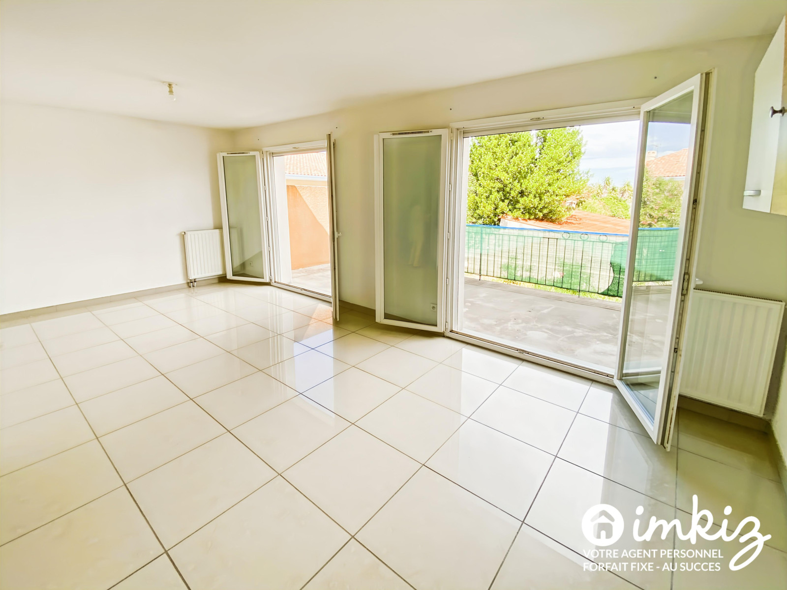
                                                Vente
                                                 Appartement T3 + terrasse +2 parkings