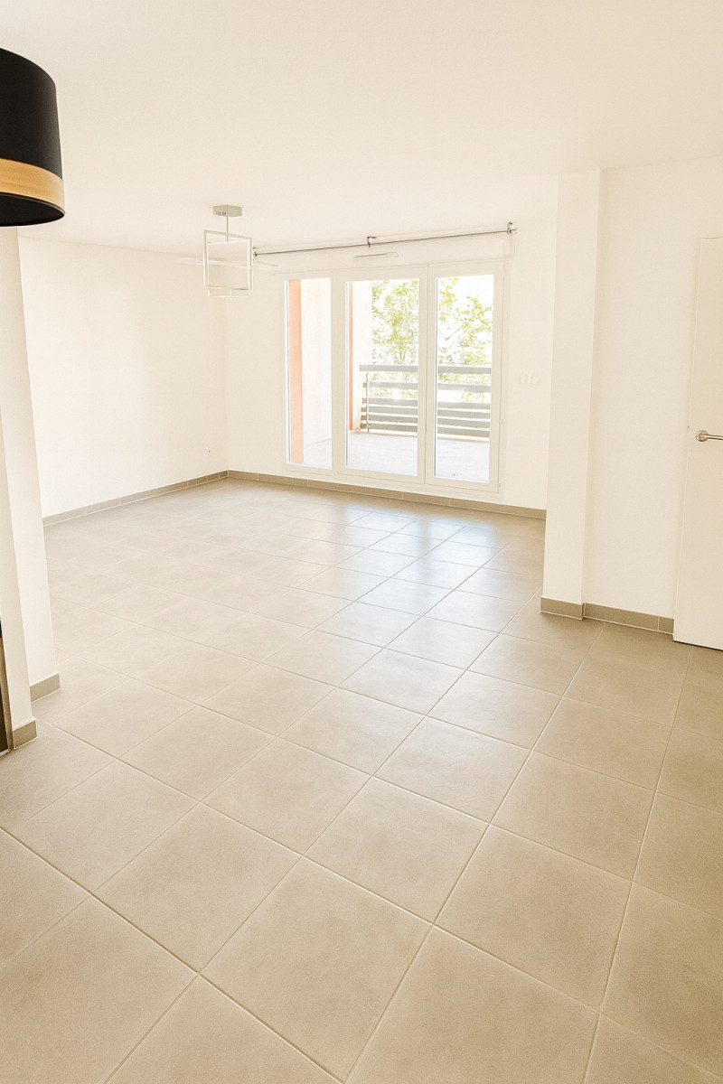 
                                                Vente
                                                 Appartement T3 terrasse et parking – Pérols Centre