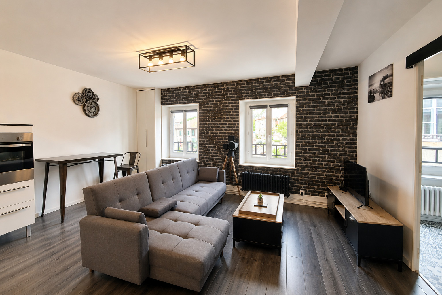 
                                                Vente
                                                 Appartement T3 traversant et entièrement rénové en plein cœur de Soucieu-en-Jarrest