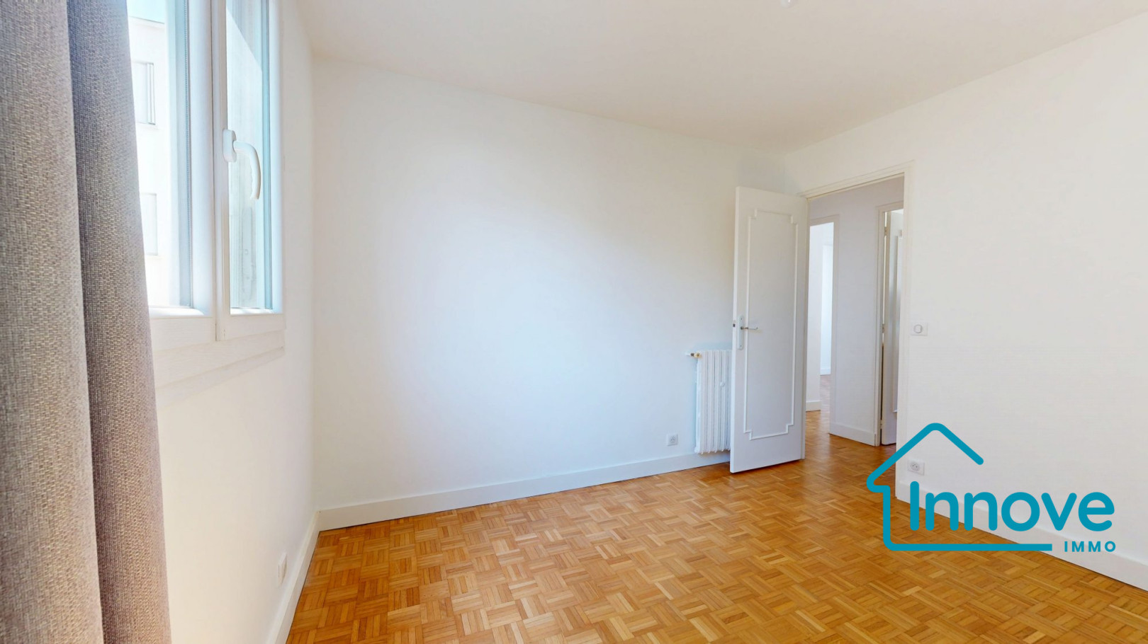 
                                                Vente
                                                 Appartement T4/5 à Vendre - quartier St Louis- Versailles