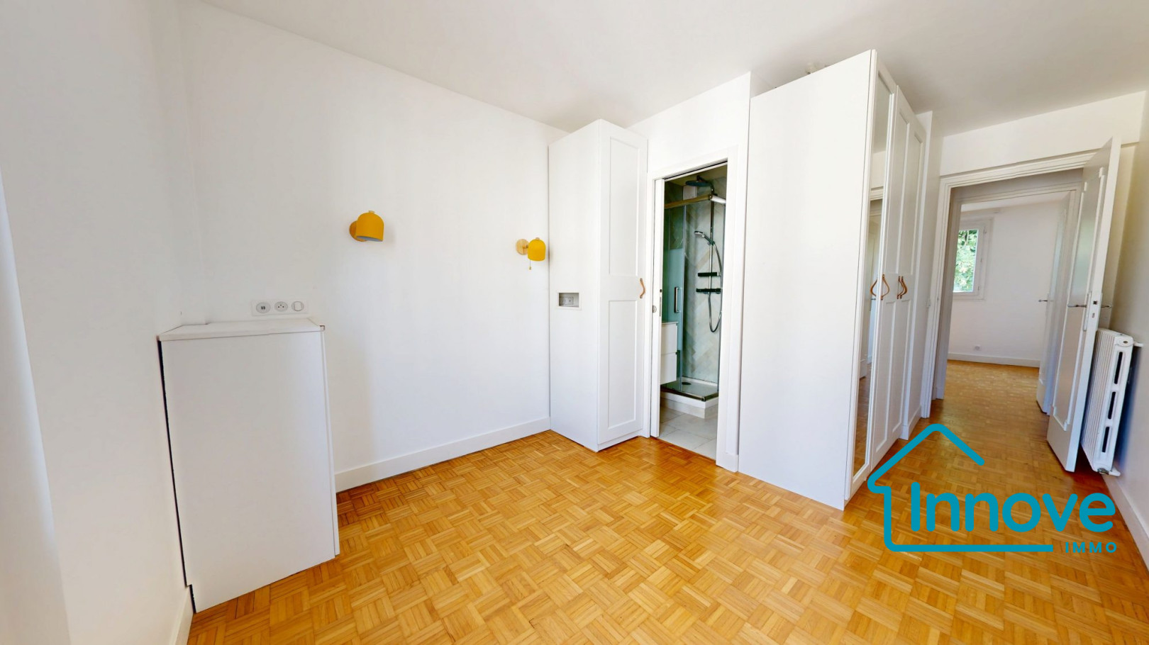 
                                                Vente
                                                 Appartement T4/5 à Vendre - quartier St Louis- Versailles