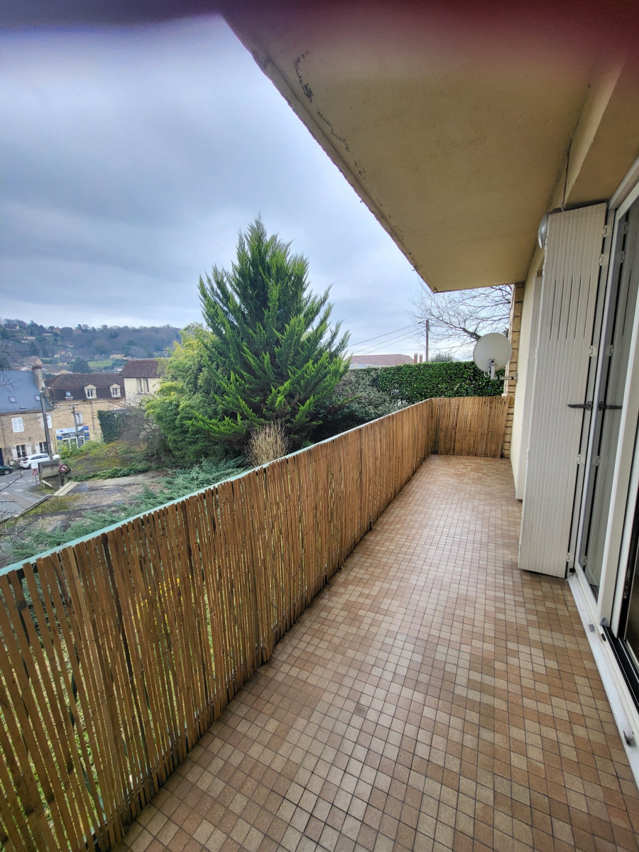 
                                                Location
                                                 Appartement T4 70.23m² à Sarlat-la-Canéda