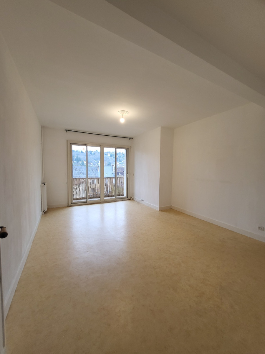
                                                Location
                                                 Appartement T4 70.23m² à Sarlat-la-Canéda