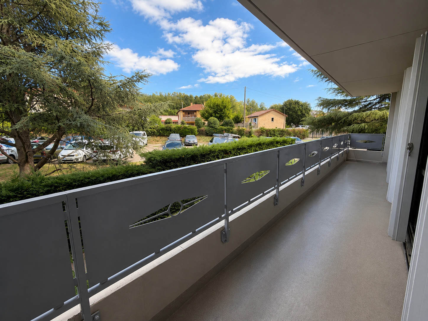 
                                                Vente
                                                 Appartement T4 79m2 - 3 chambres, balcon et cave - Le Péage-de-Roussillon