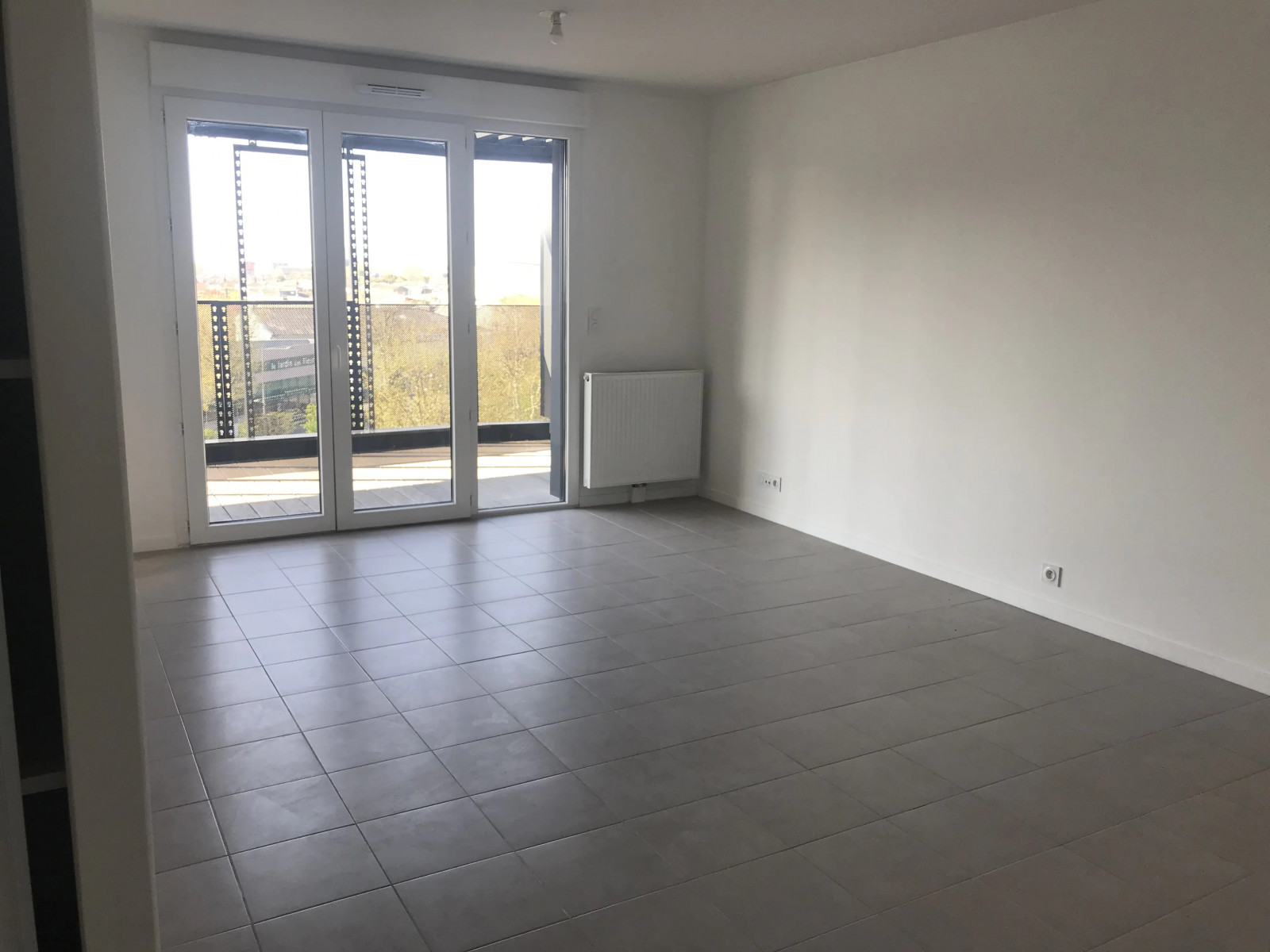 
                                                Location
                                                 Appartement T4 81m² à Cenon