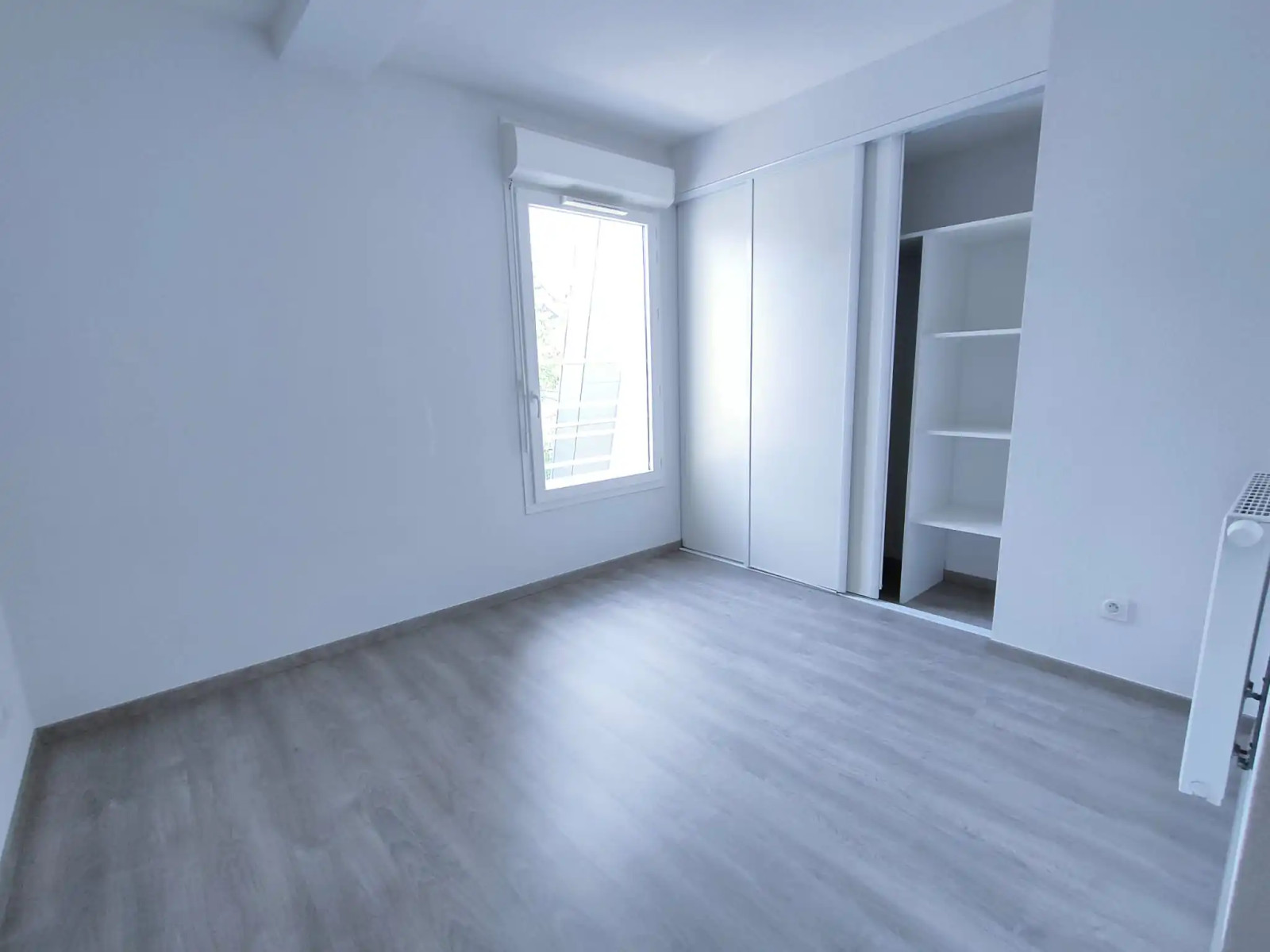 
                                                Location
                                                 Appartement T4 86m²