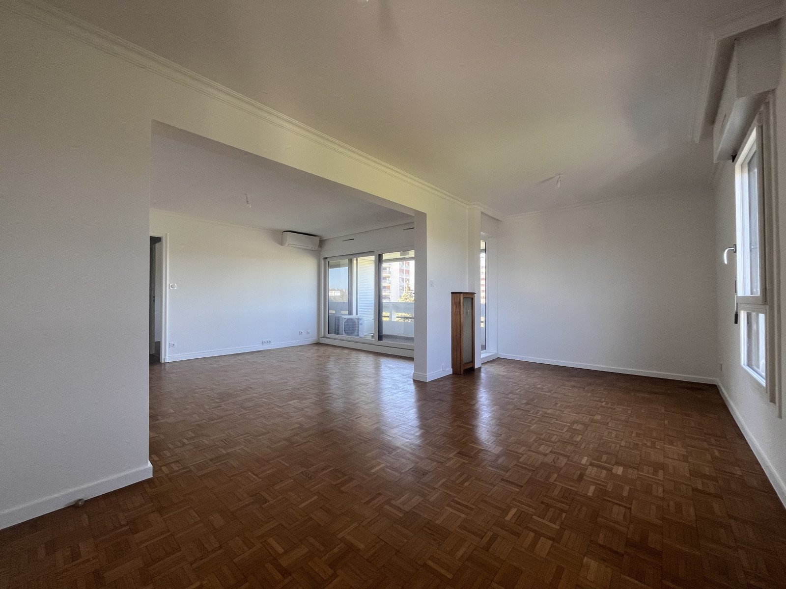 
                                                Vente
                                                 Appartement T4 à Ecully, dans une résidence entièrement rénovée