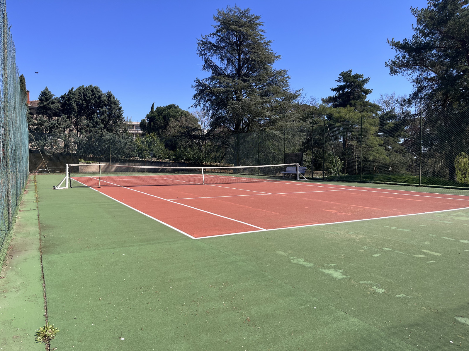 
                                                Vente
                                                 Appartement T4 à Ecully, dans une résidence entièrement rénovée