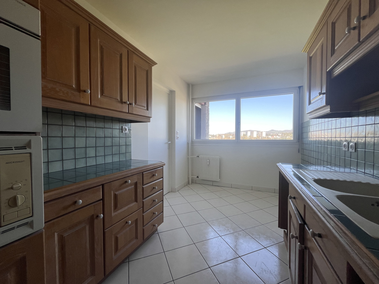 
                                                Vente
                                                 Appartement T4 à Ecully, dans une résidence entièrement rénovée