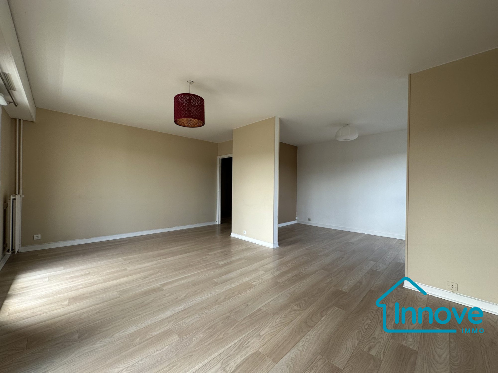 
                                                Location
                                                 Appartement T4 à louer - Versailles Chantiers