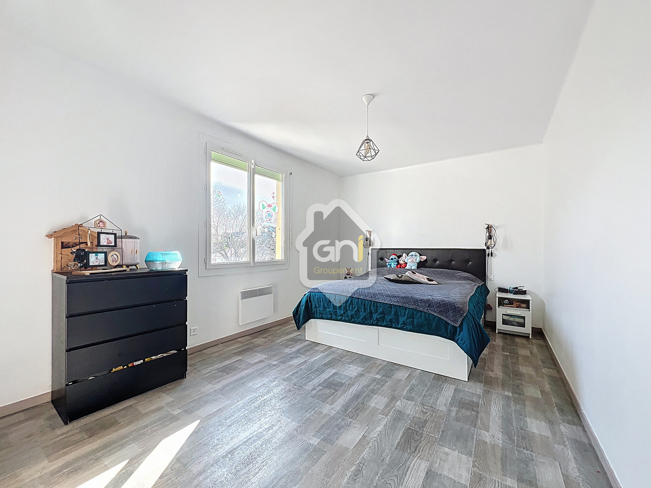 
                                                Location
                                                 Appartement T4 au 2ème étage