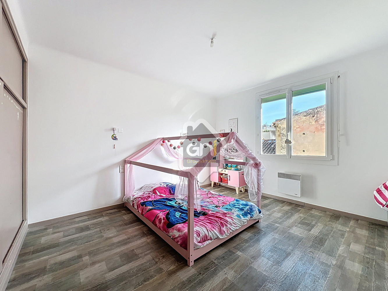 
                                                Location
                                                 Appartement T4 au 2ème étage