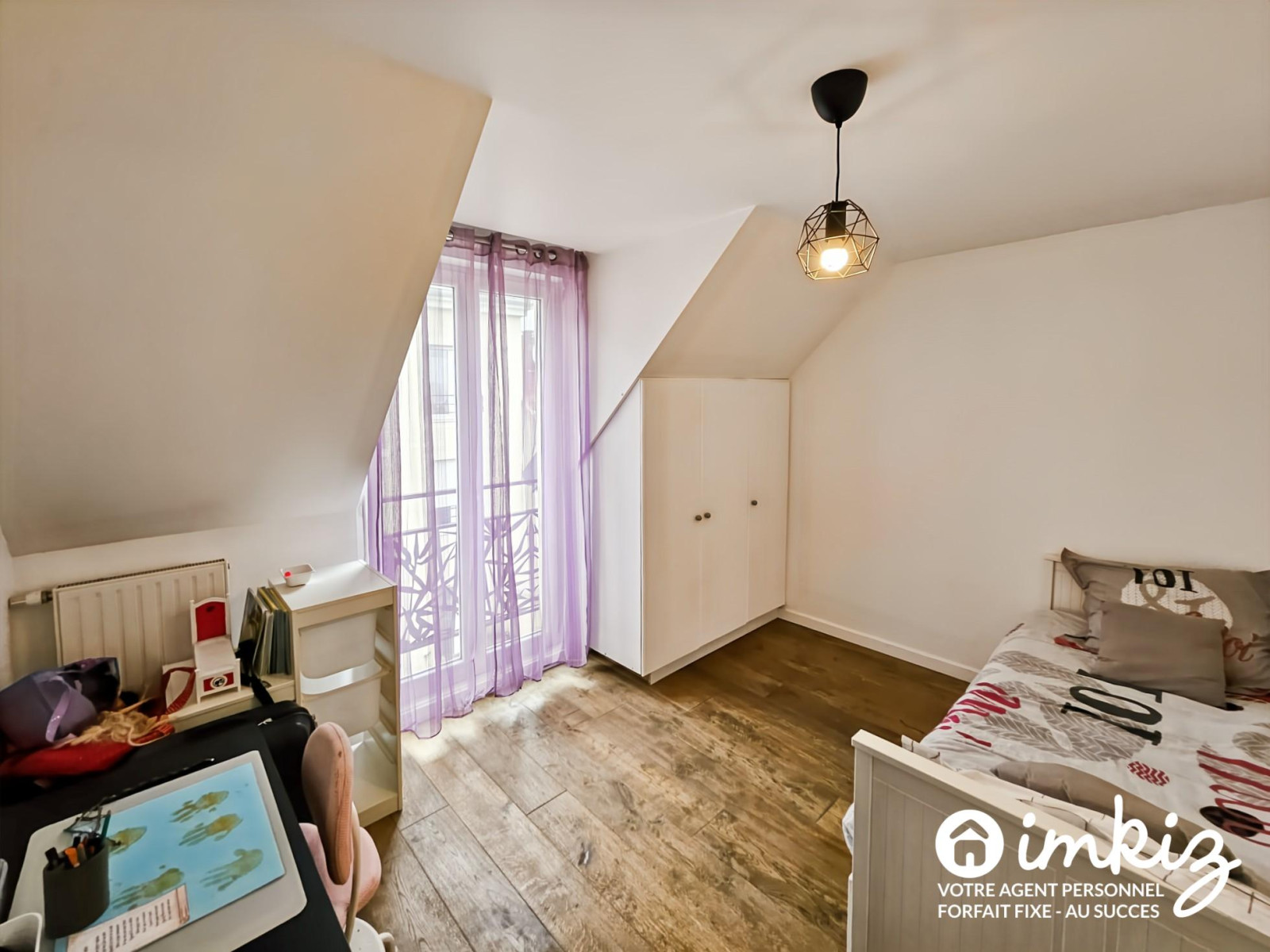 
                                                Vente
                                                 Appartement  T4  avec parking
