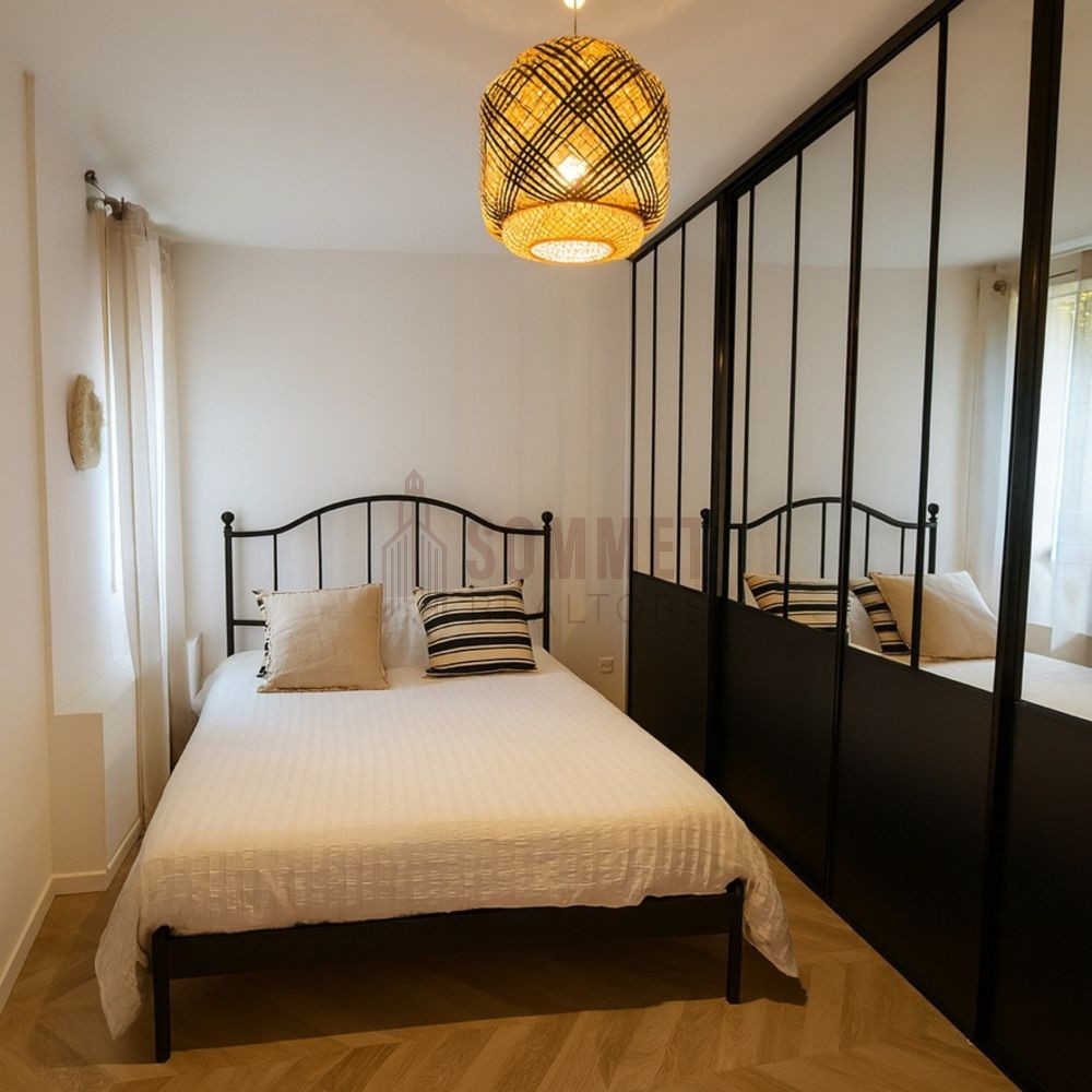 
                                                Vente
                                                 Appartement T4, Balcon & Parking