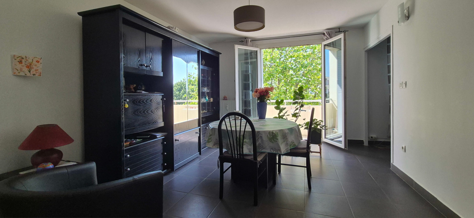 
                                                Vente
                                                 Appartement T4 de 67 m² + balcon + parking + garage + cave