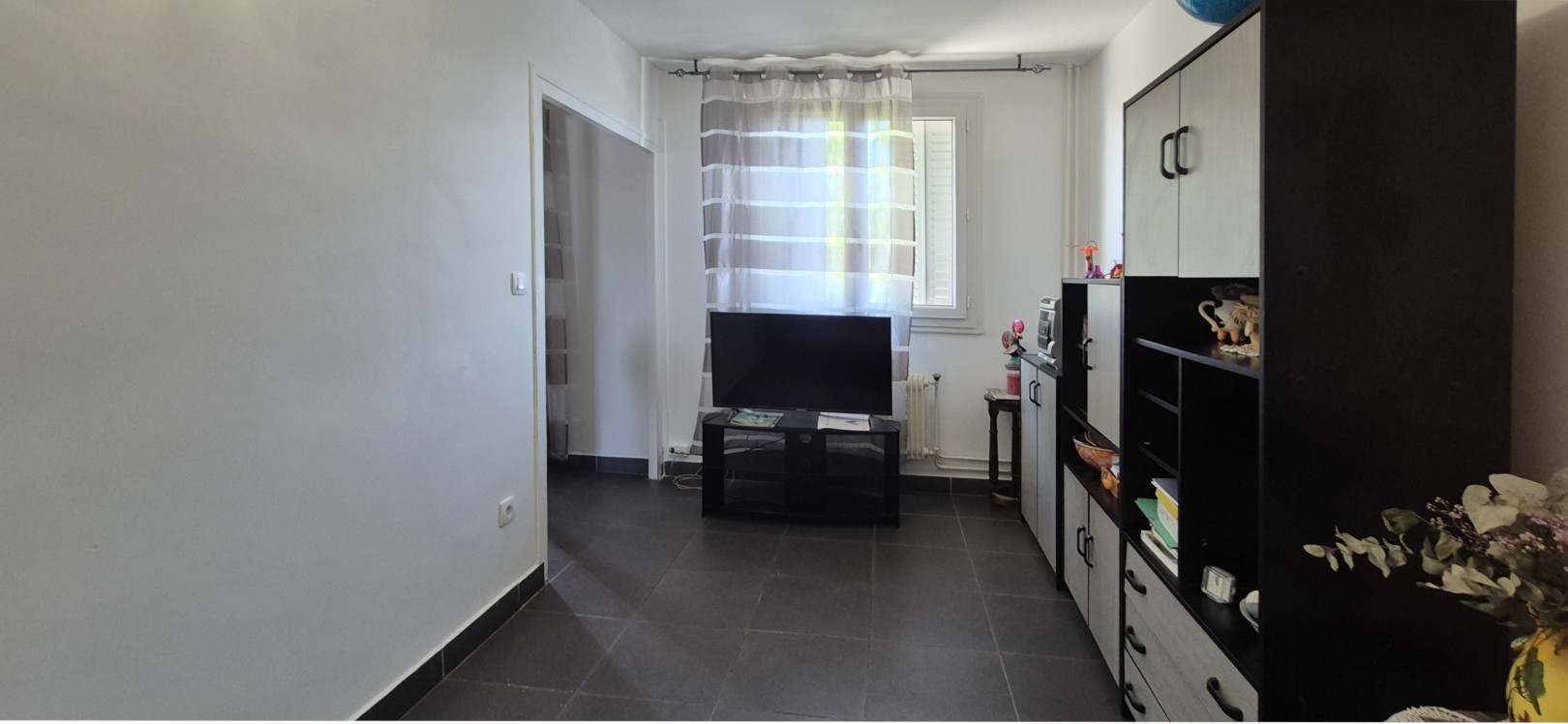 
                                                Vente
                                                 Appartement T4 de 67 m² + balcon + parking + garage + cave