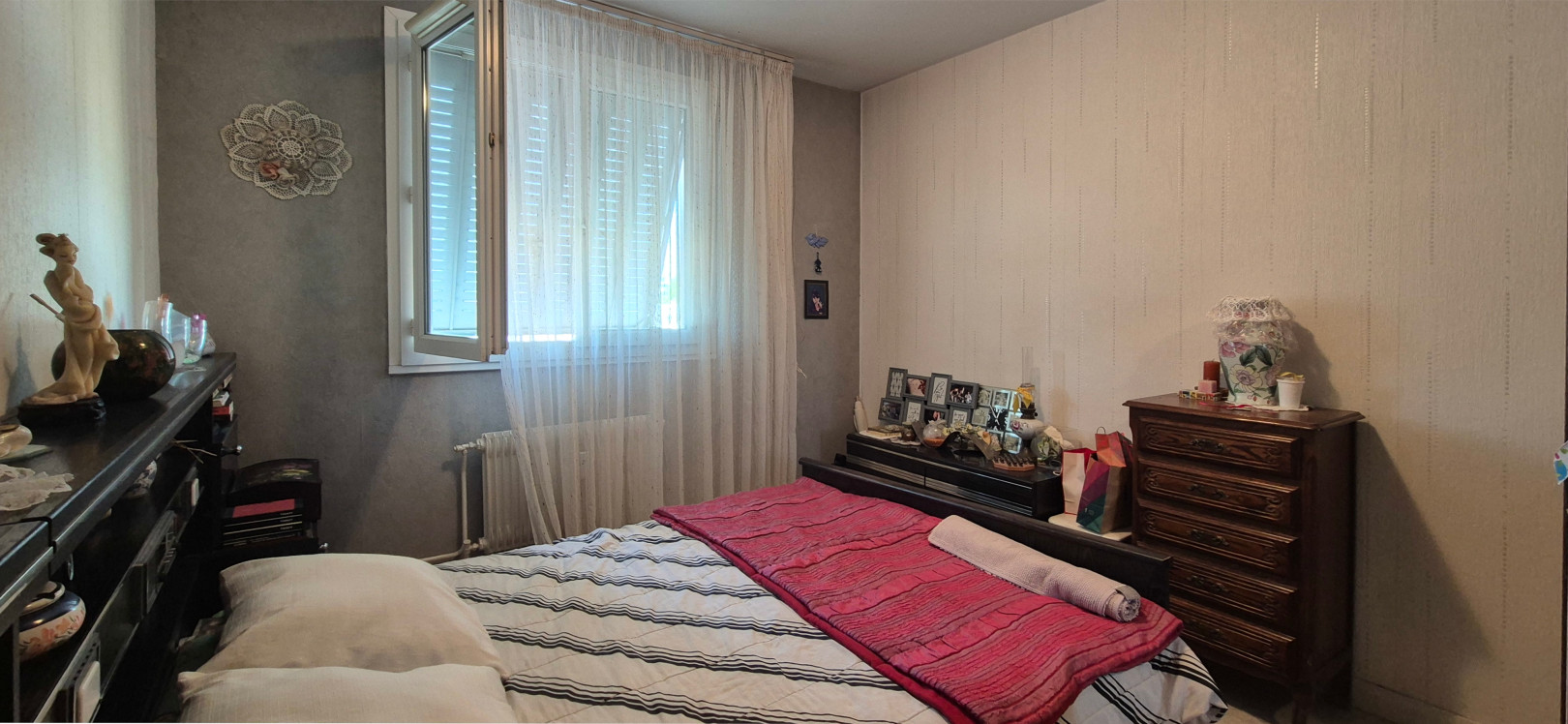 
                                                Vente
                                                 Appartement T4 de 67 m² + balcon + parking + garage + cave