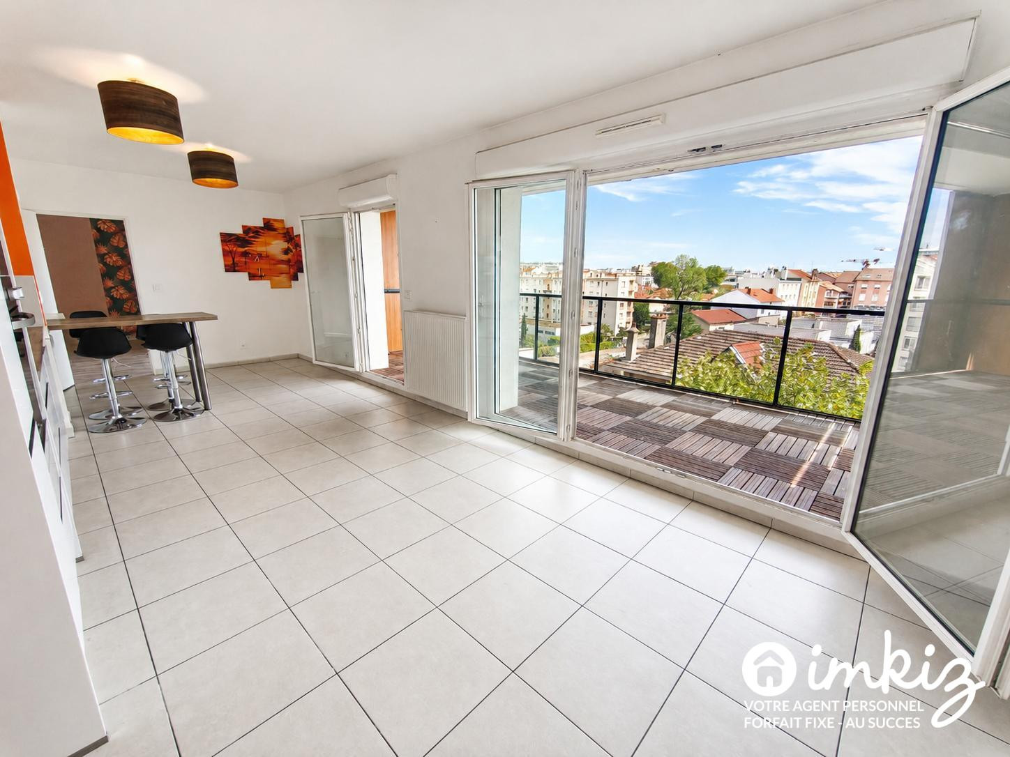 
                                                Vente
                                                 Appartement T4 de 75m² avec grand balcon et garage