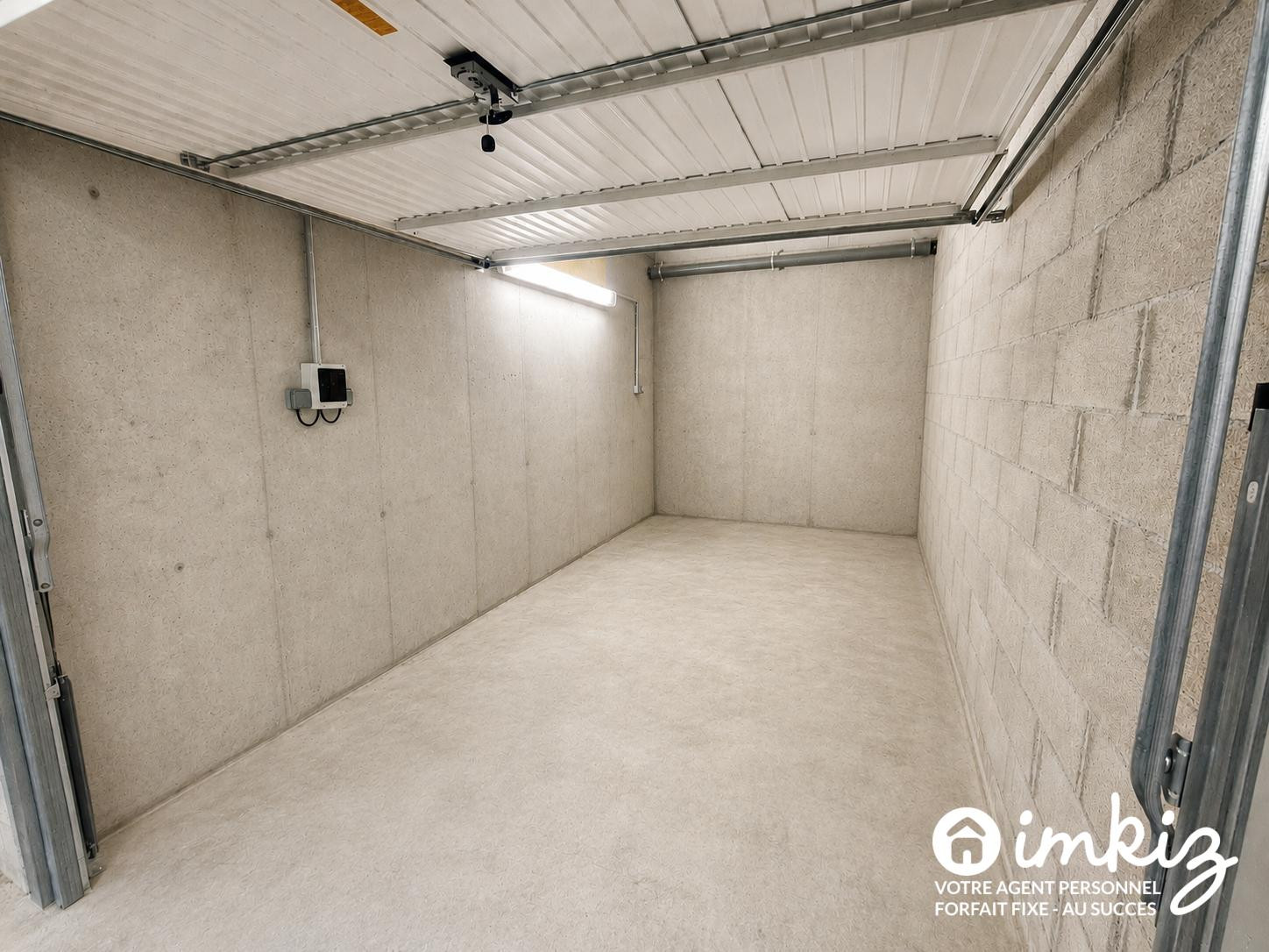 
                                                Vente
                                                 Appartement T4 de 75m² avec grand balcon et garage