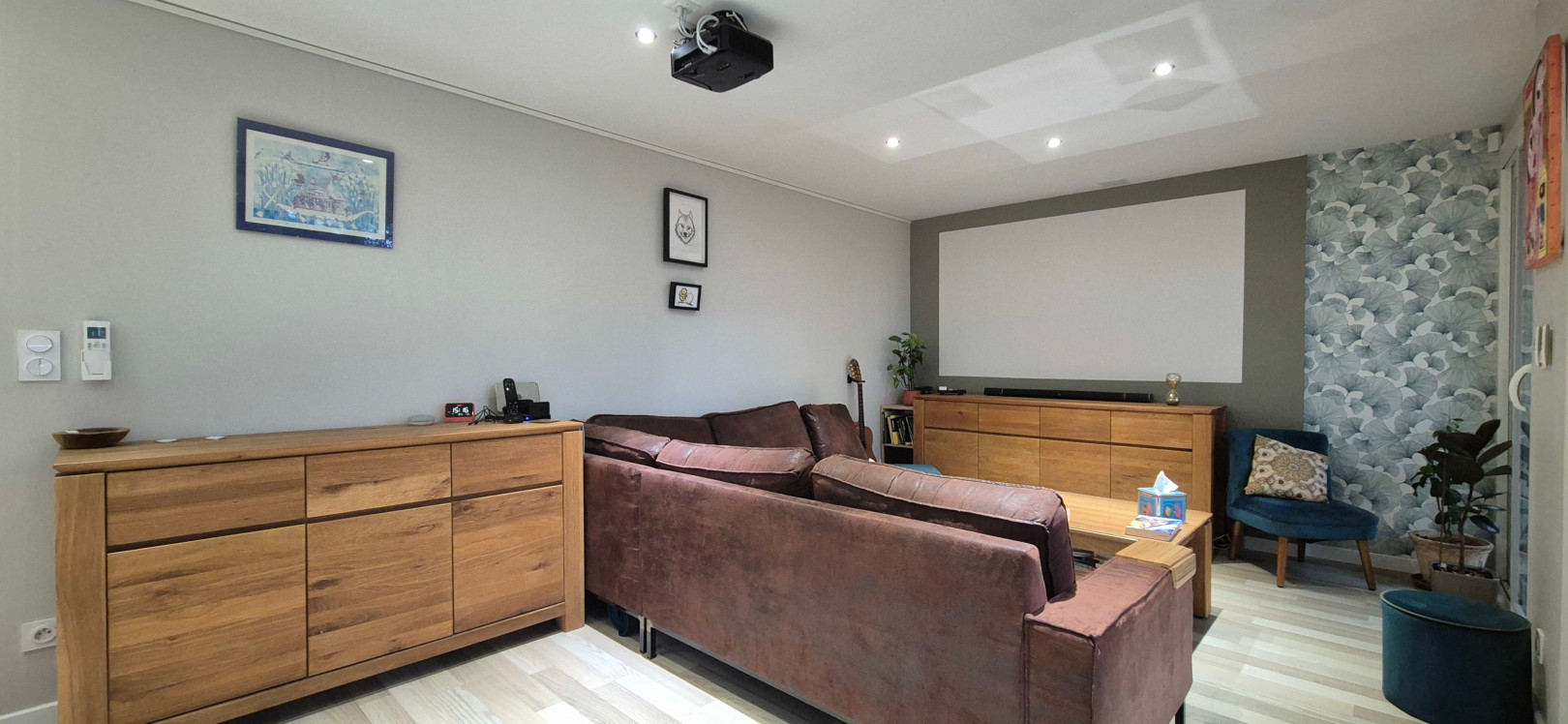 
                                                Vente
                                                 Appartement T4 de 78 m² + balcon + cave