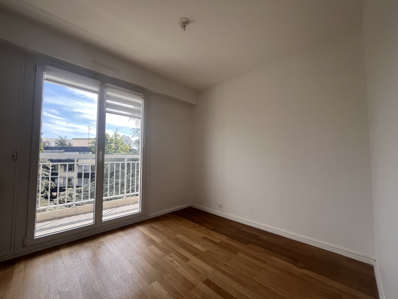 
                                                Vente
                                                 Appartement T4 - Dernier étage - Point du Jour
