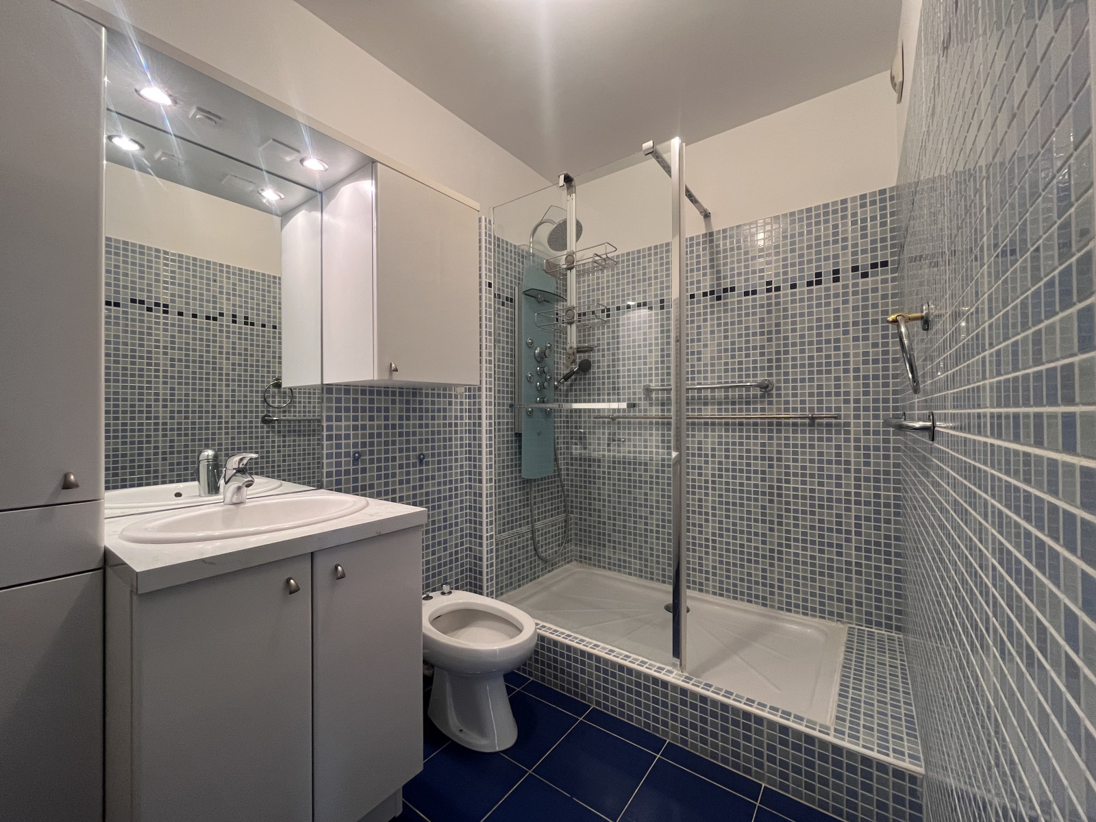 
                                                Vente
                                                 Appartement T4 - Dernier étage - Point du Jour