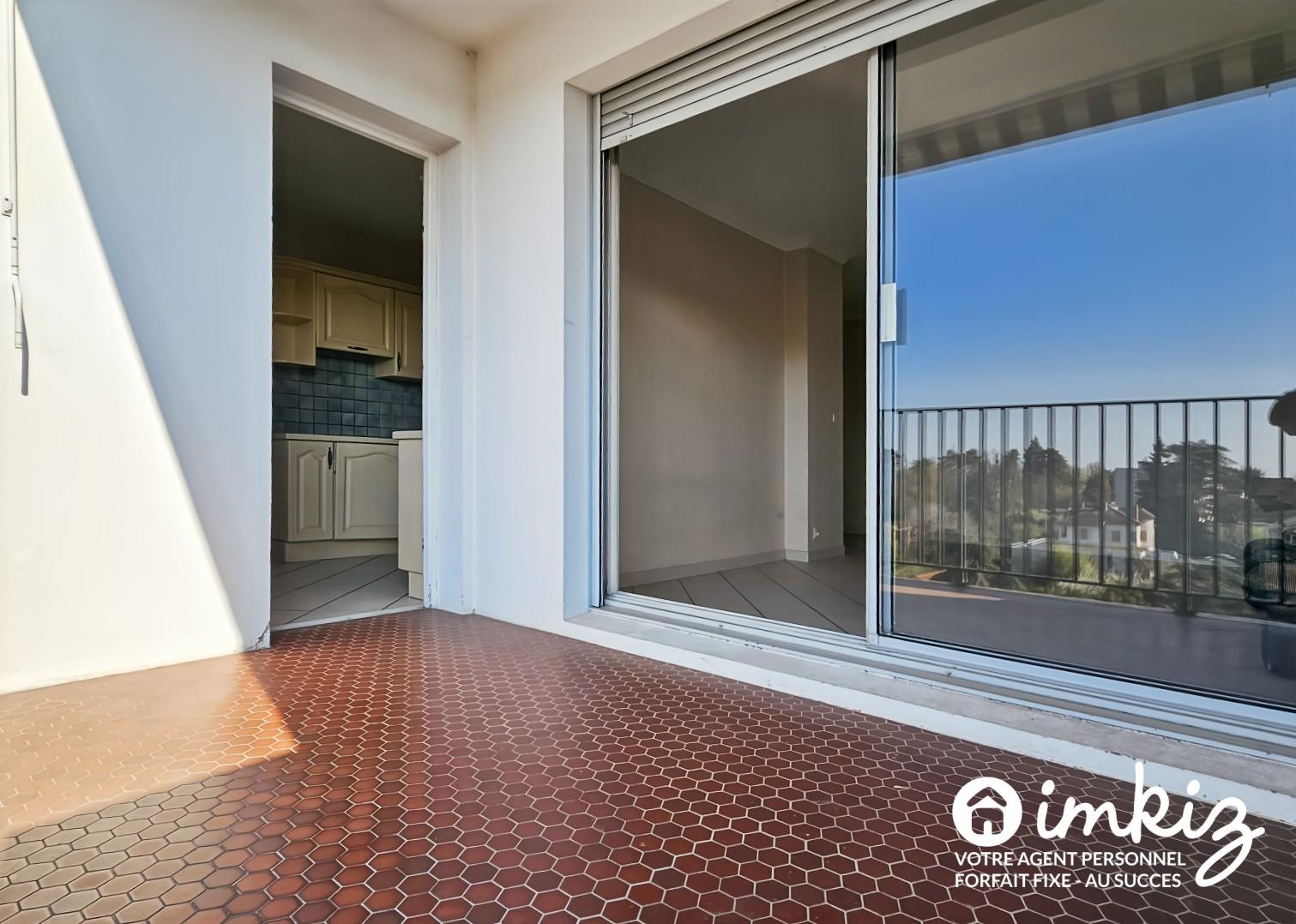 
                                                Vente
                                                 Appartement T4 double vue d'exception, avec balcon