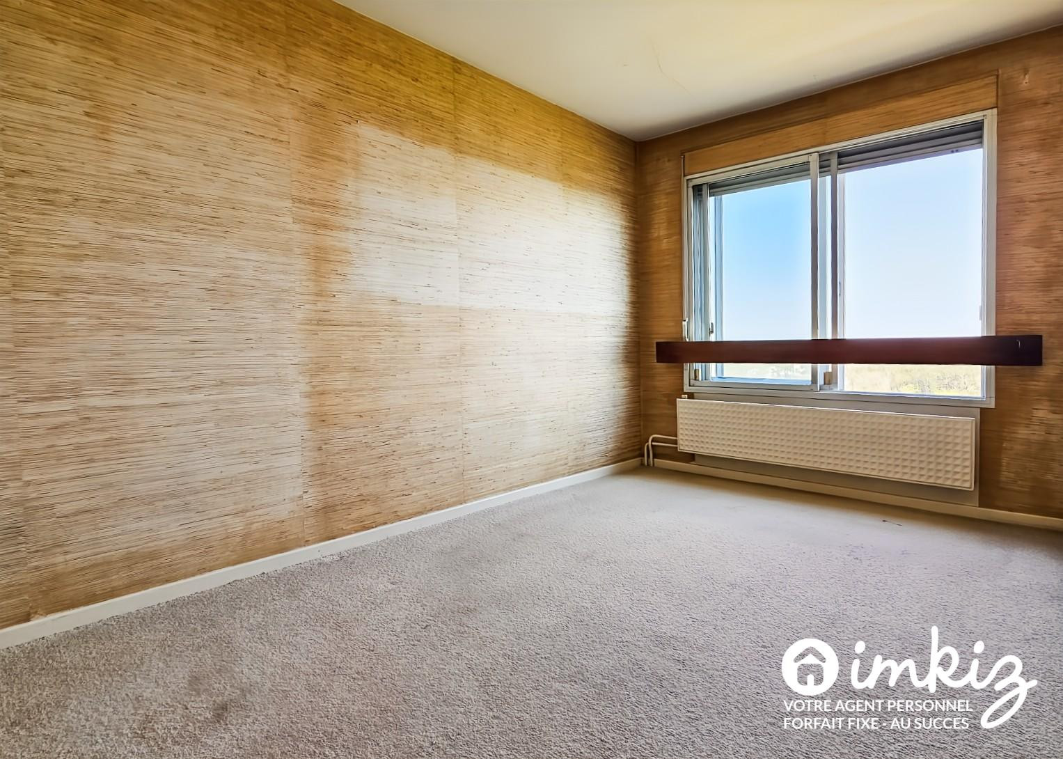 
                                                Vente
                                                 Appartement T4 double vue d'exception, avec balcon