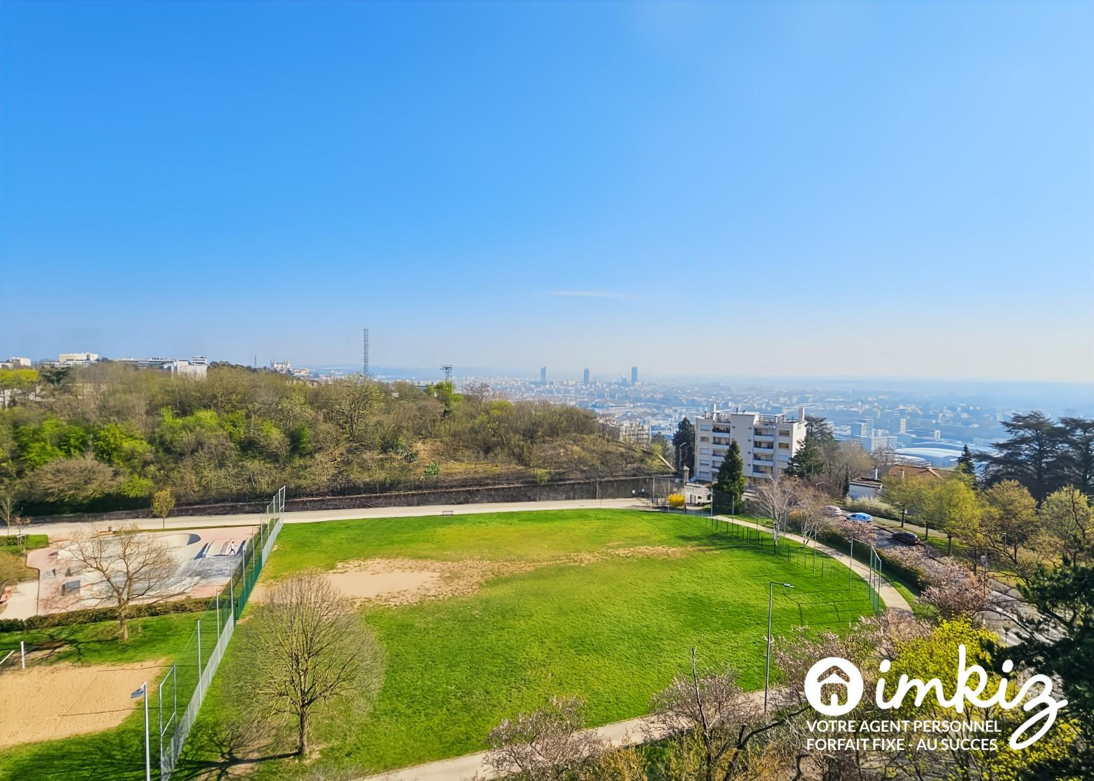 
                                                Vente
                                                 Appartement T4 double vue d'exception, avec balcon