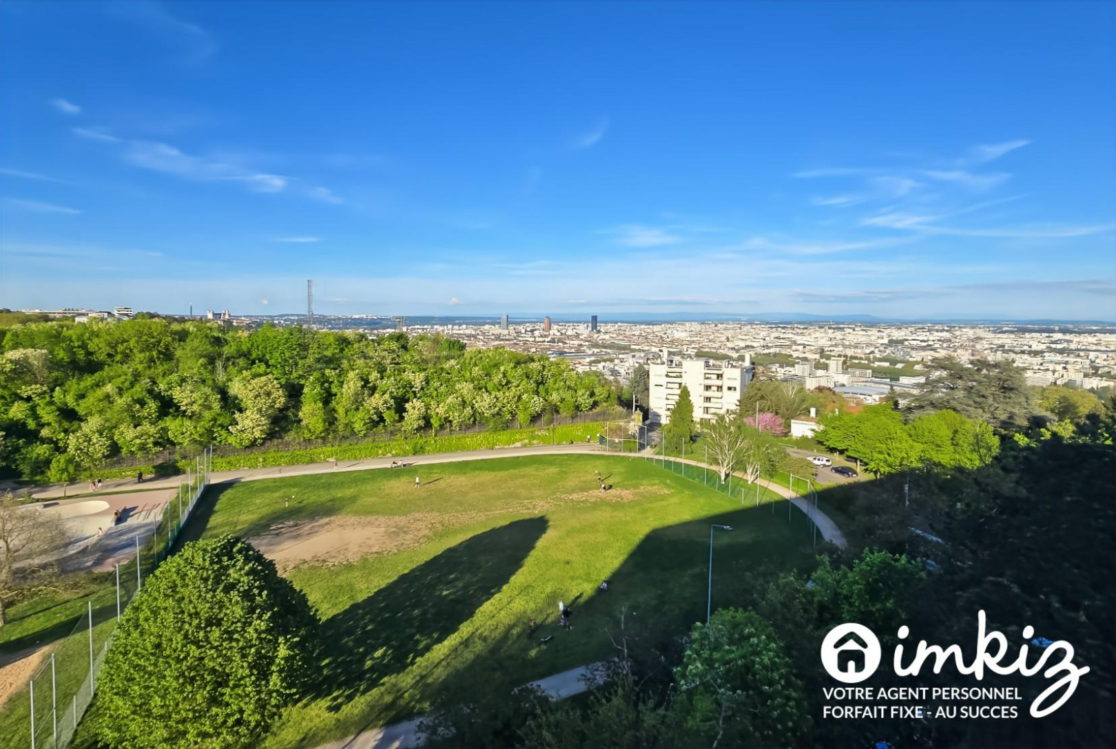
                                                Vente
                                                 Appartement T4 double vue d'exception, avec balcon