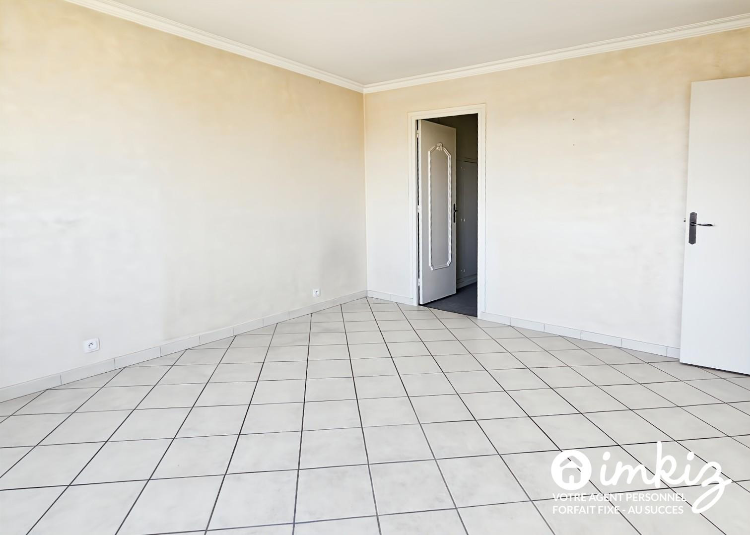 
                                                Vente
                                                 Appartement T4 double vue d'exception, avec balcon