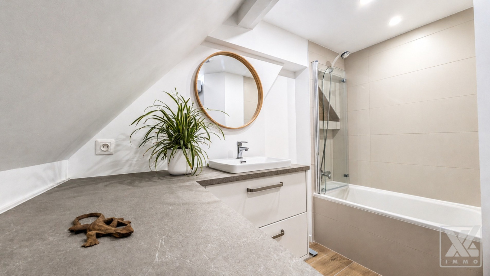 
                                                Vente
                                                 Appartement T4 duplex