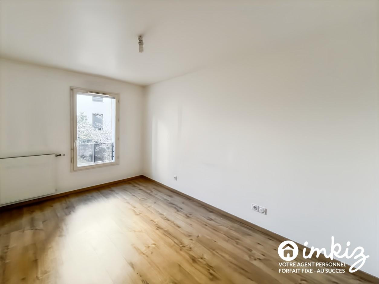 
                                                Vente
                                                 Appartement T4 en duplex - Terrasses et parking