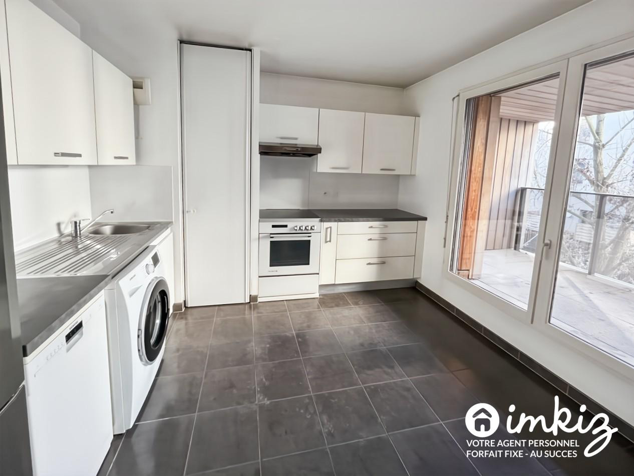 
                                                Vente
                                                 Appartement T4 en duplex - Terrasses et parking